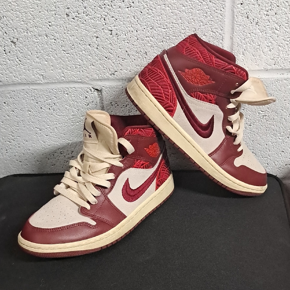 Nike High-Top Sneakers in Red and Cream